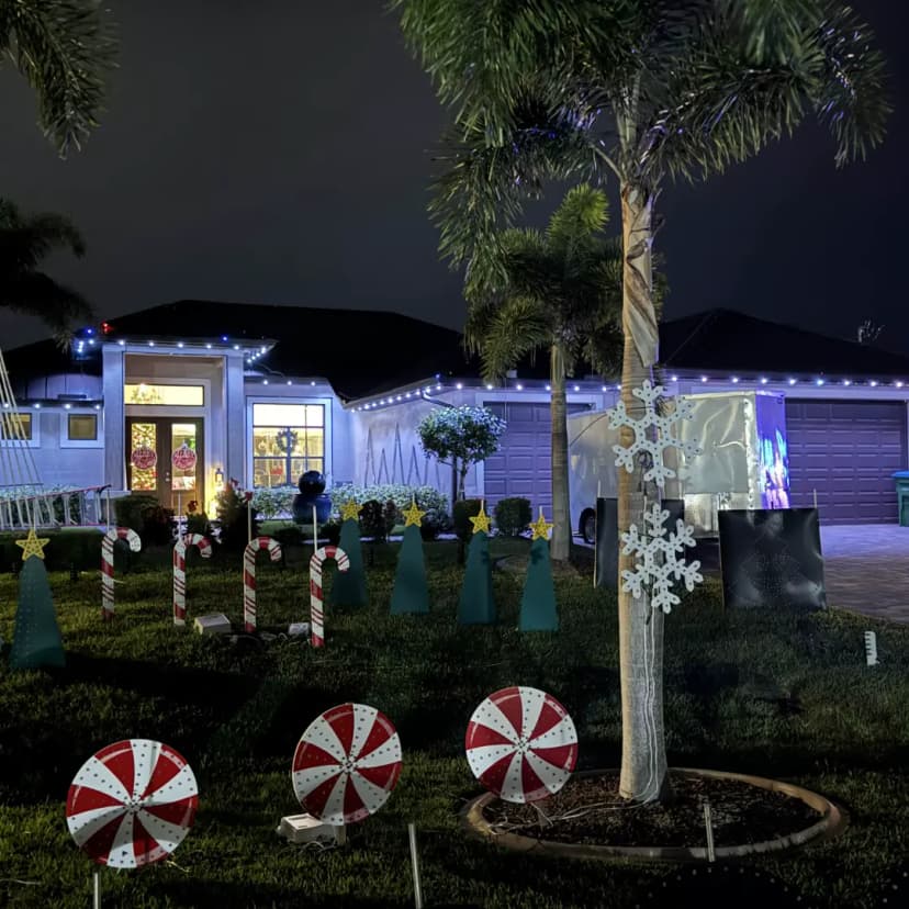 A home featuring cool LED lighting from Clear Lighting during the Christmas season.